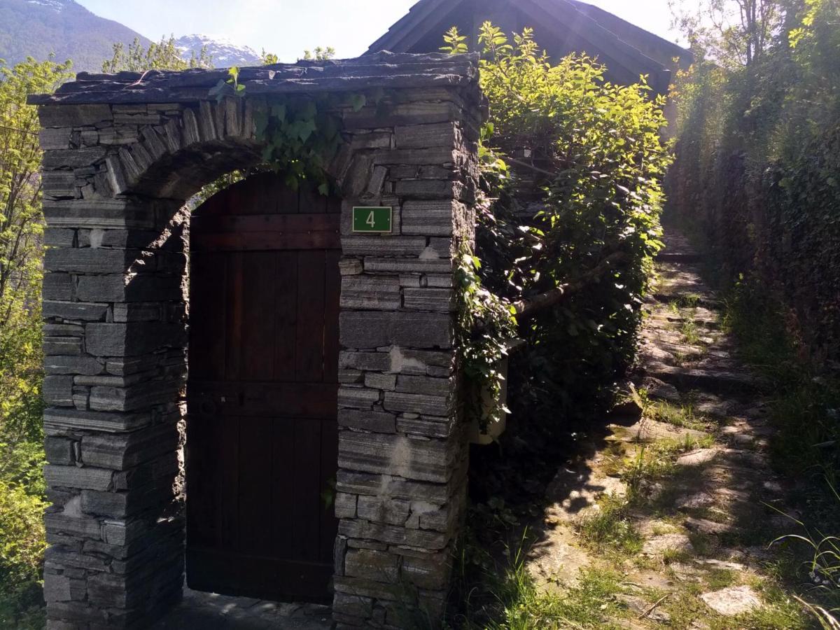 Rustico "Casa Di Sasso" Villa Intragna Luaran gambar