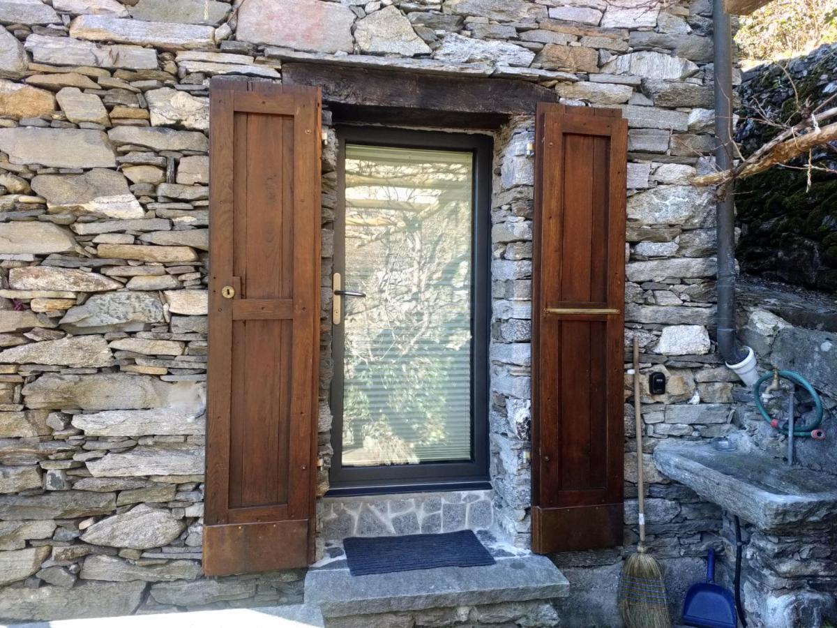 Rustico "Casa Di Sasso" Villa Intragna Luaran gambar