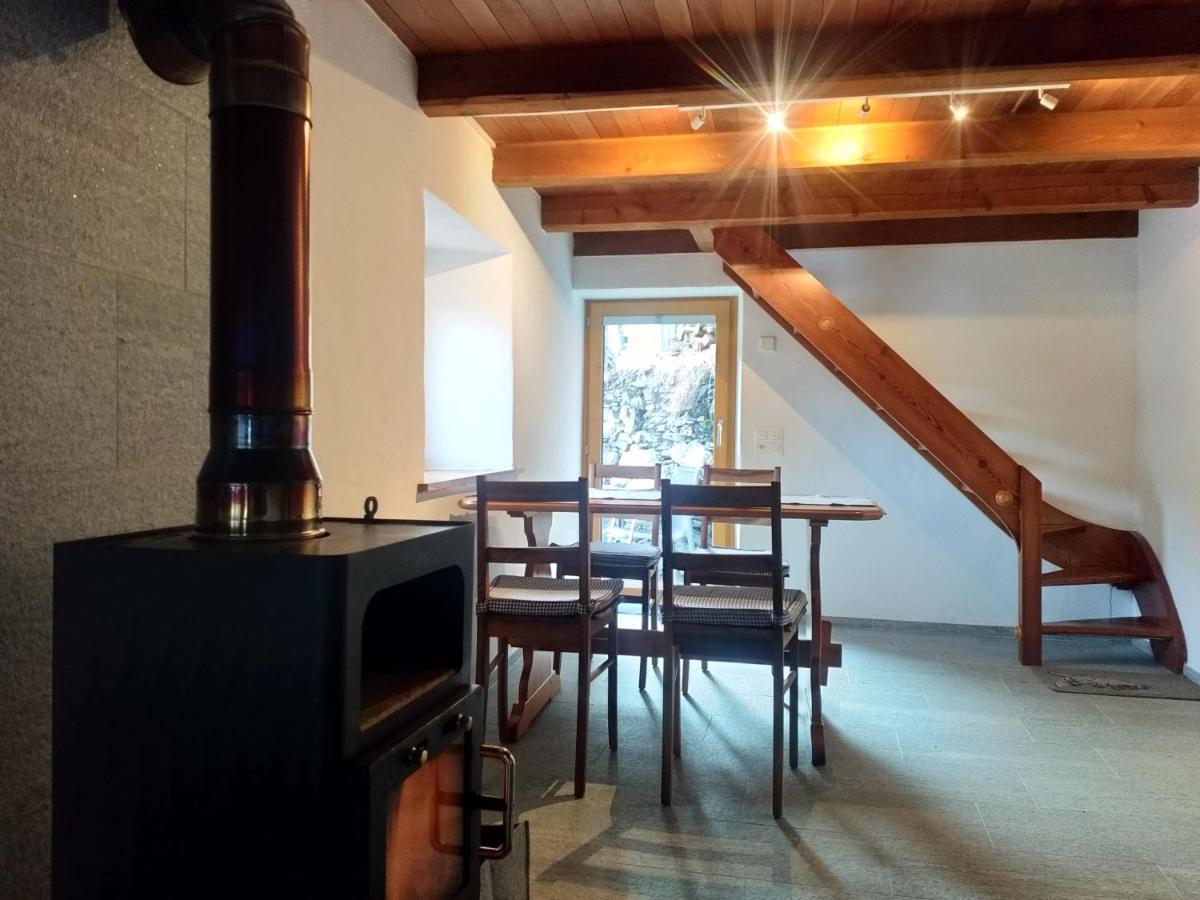 Rustico "Casa Di Sasso" Villa Intragna Luaran gambar
